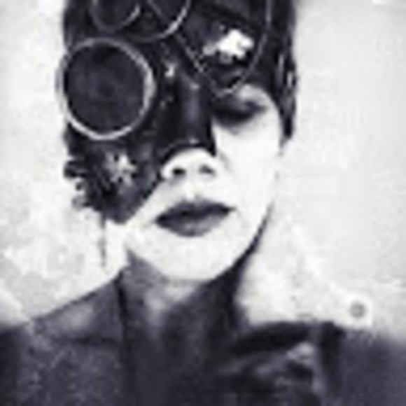 Meet your Posher, Jodi - Picture 1 of 1